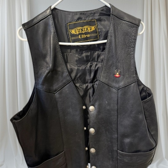 Jackets & Blazers - NWO Harley Davidson Black Leather Vest with Eagle Emblem